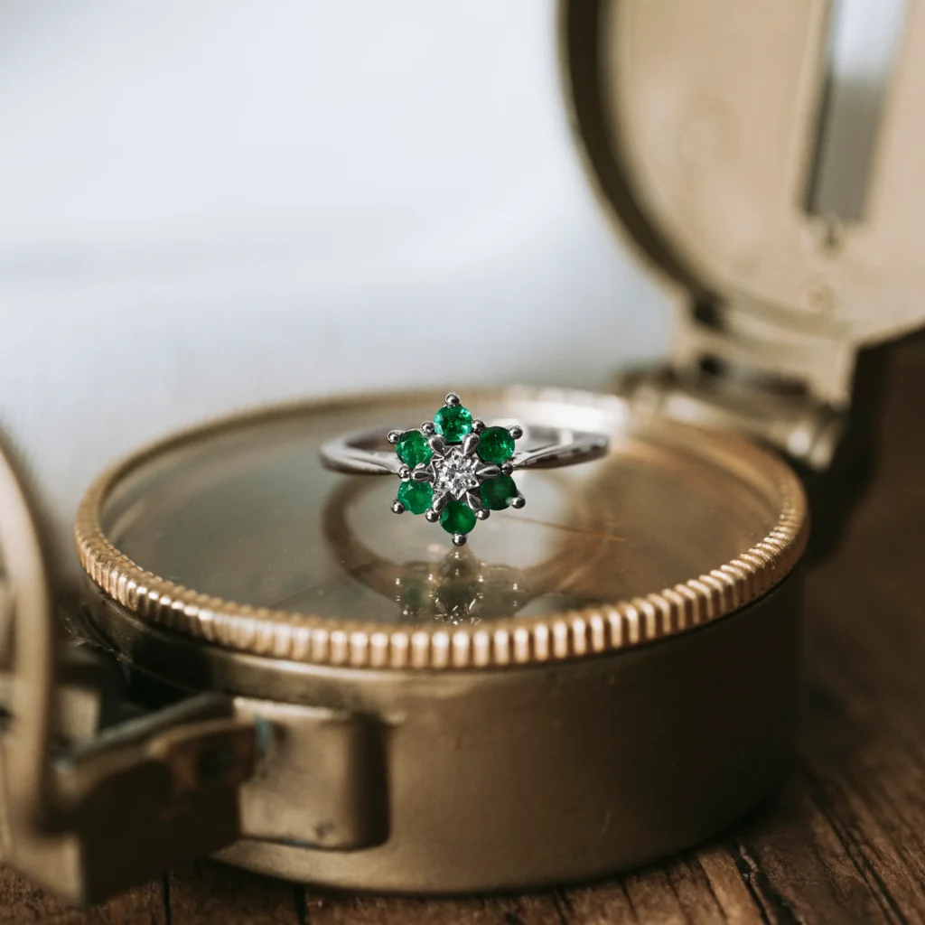 1980s Jewellery: When More Was More 1 roseta invertida