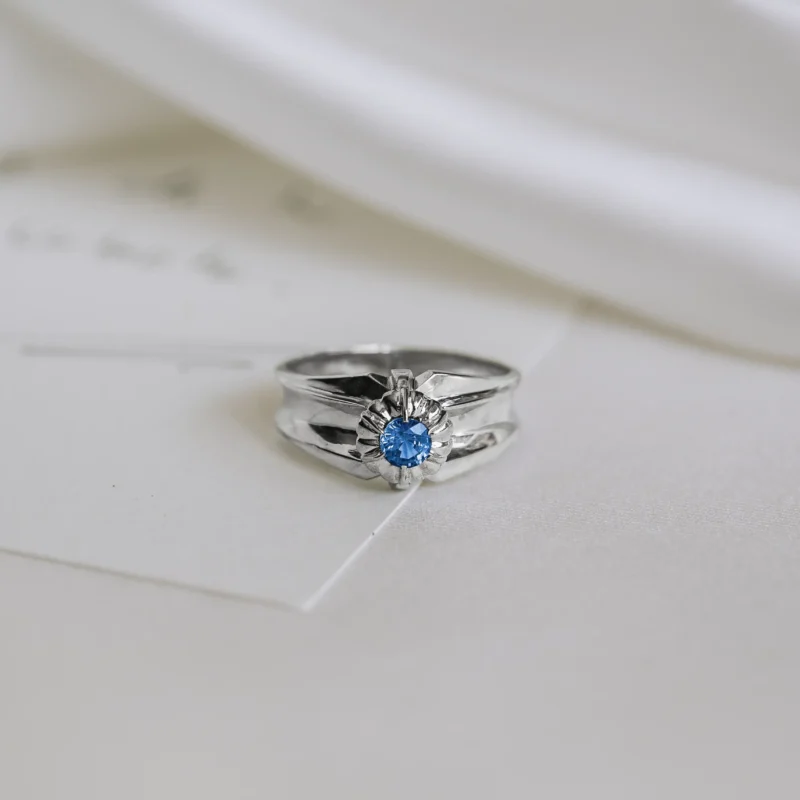 S5706 - Sortija zafiro