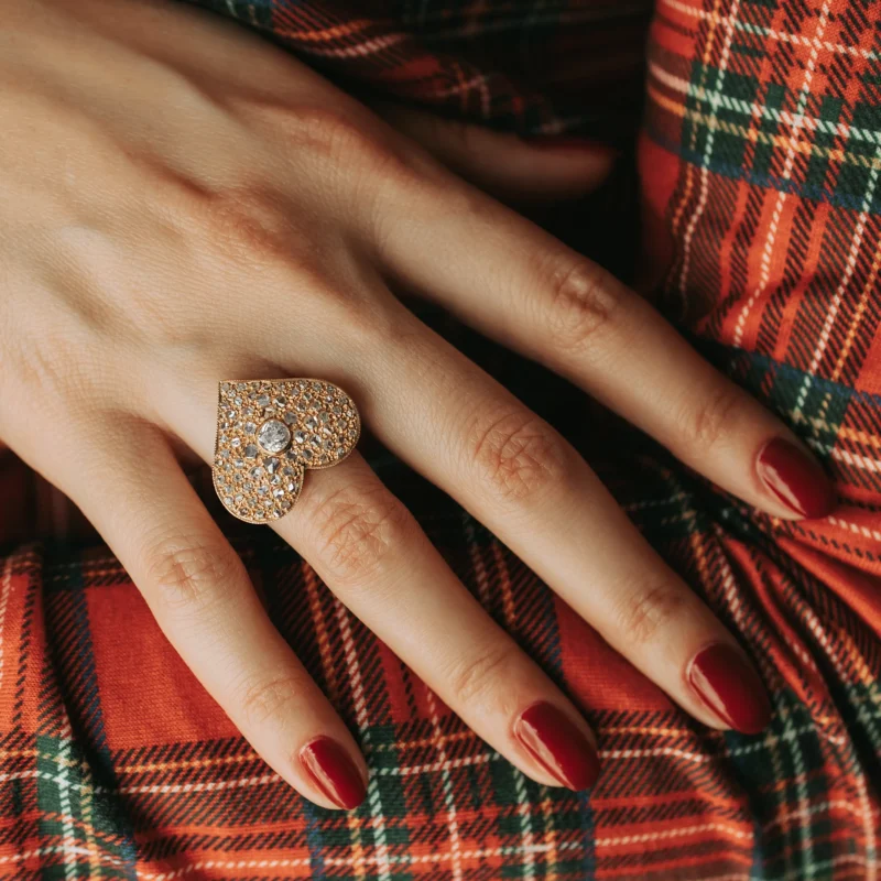 Alternative view of S5909 - Rosetón antiguo corazón