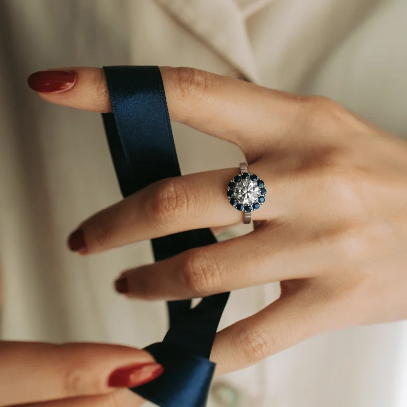 Alternative view of S6009 - Gran solitario y zafiros