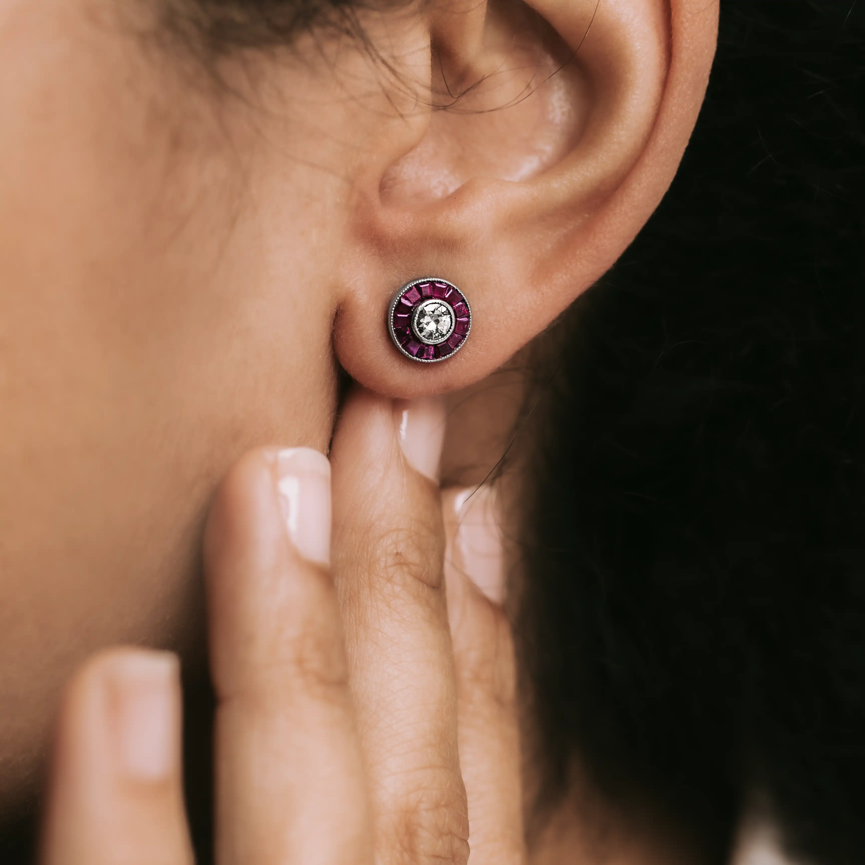 P6944 - Pendientes ojos de perdíz rubíes 2 P6944 - Pendientes ojos de perdíz rubíes - Imagen 2
