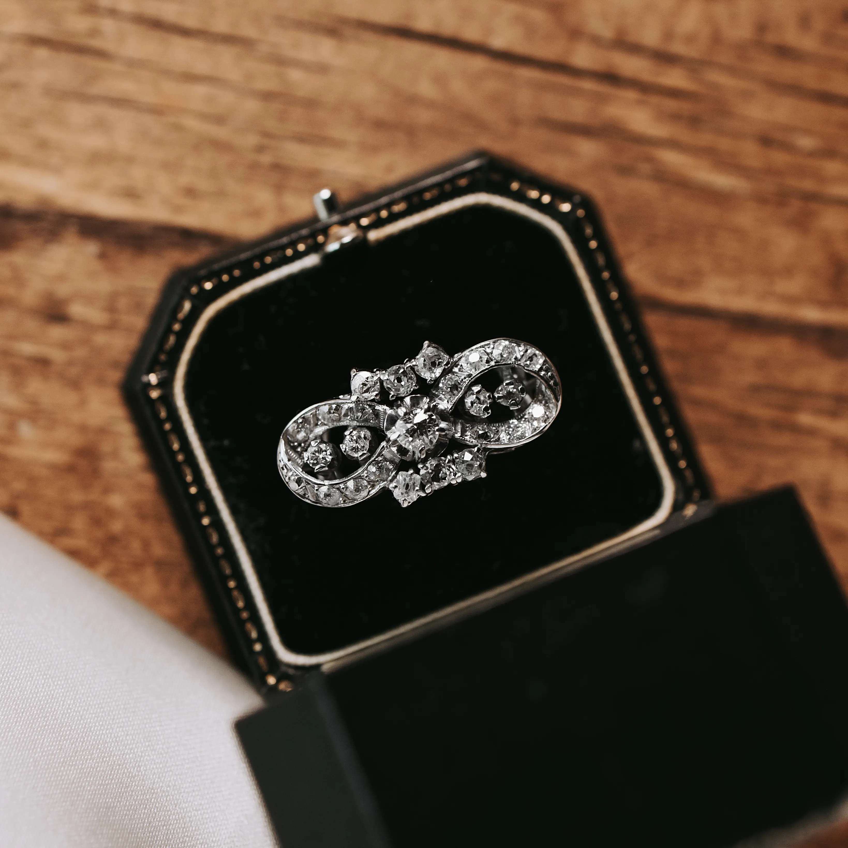 S6510 - Vintage bow ring 1 S6510 - Vintage bow ring