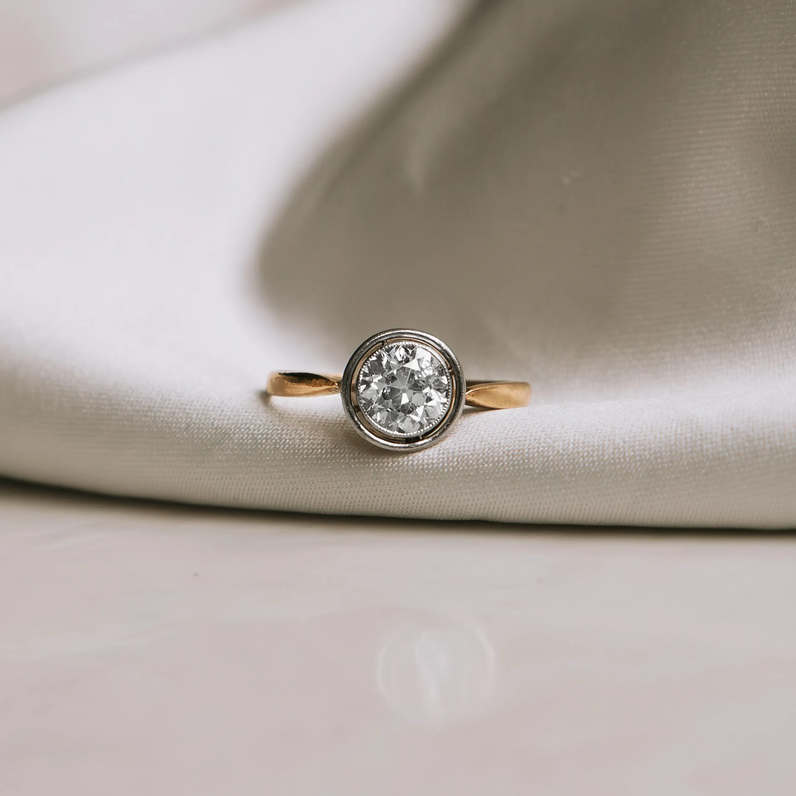 S6945 - Solitario antiguo