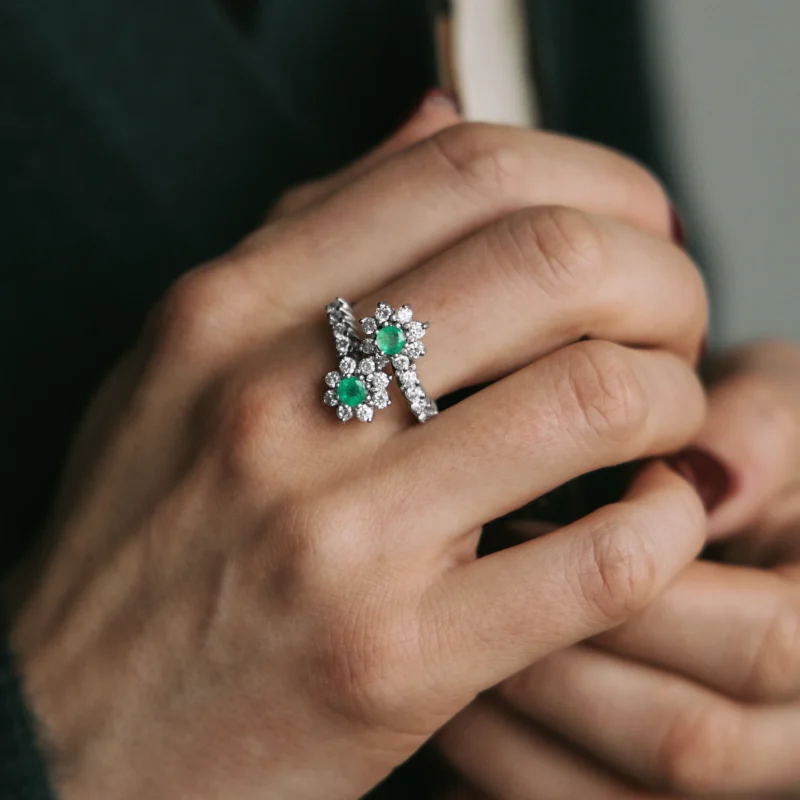 Alternative view of S6947 - Tú y Yo esmeraldas