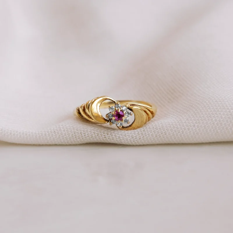 S7092 - Roseta rubí y diamantes