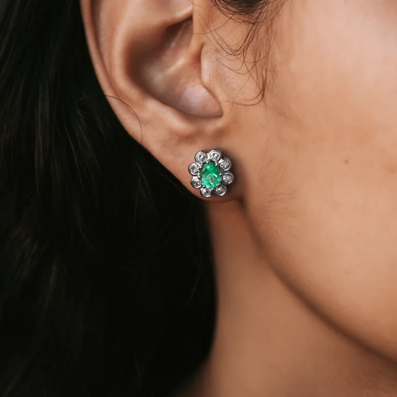 Alternative view of P7172 - Pendientes rosetas esmeraldas