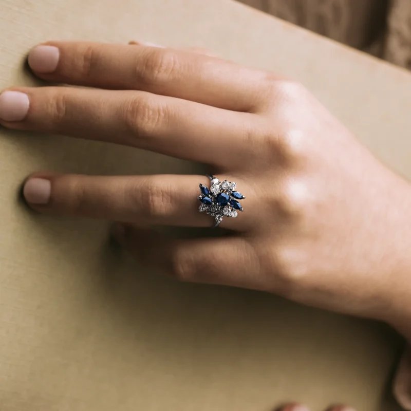 Alternative view of S6318 - Rosetón diamantes y zafiros