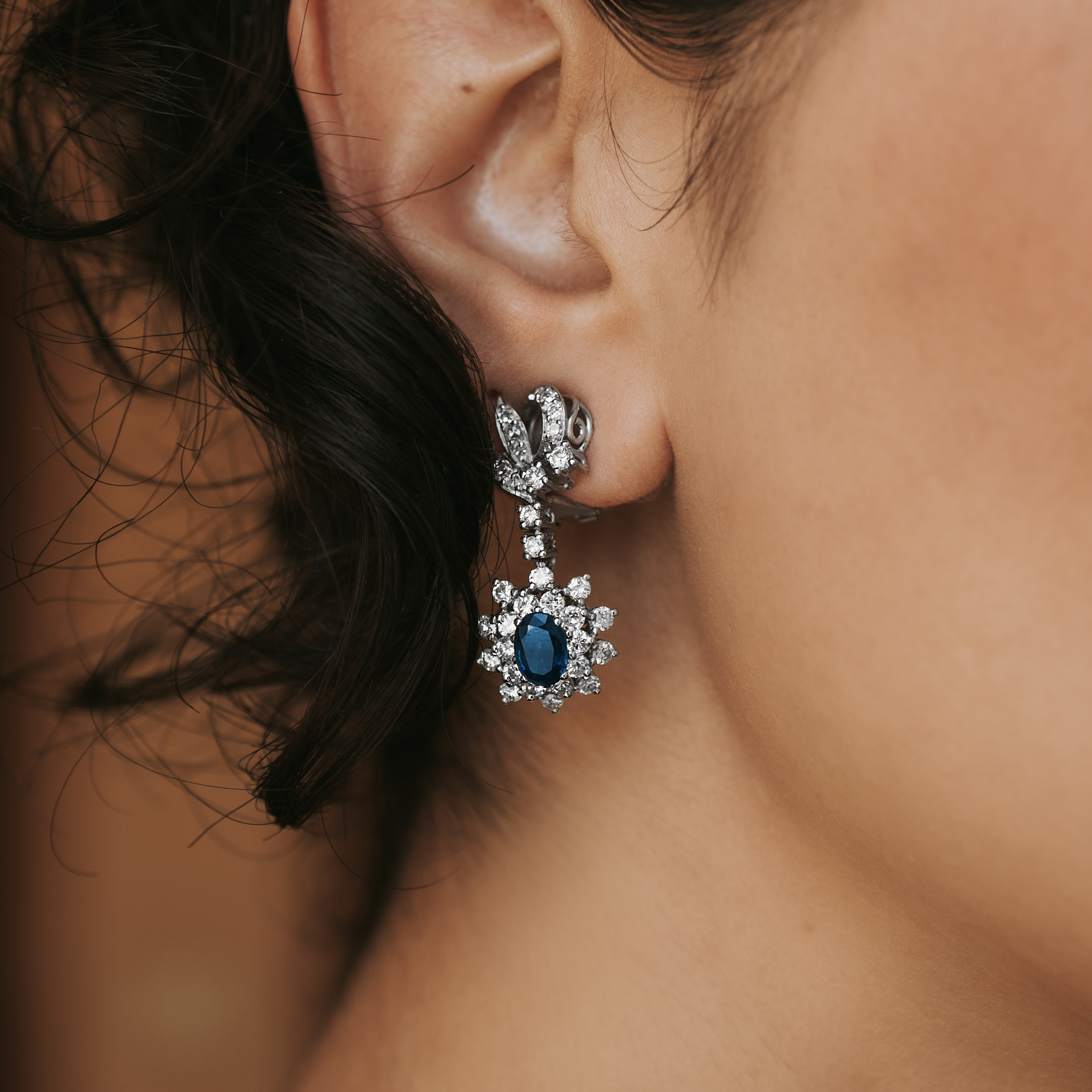 P7181 - Sapphire and diamond earrings 2 P7181 - Sapphire and diamond earrings - Image 2
