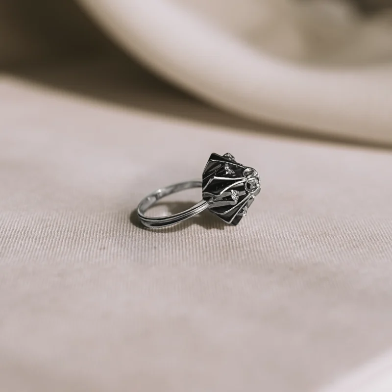 S7304 - Vintage Rosette ring 5 S7304 - Vintage Rosette ring - Image 3