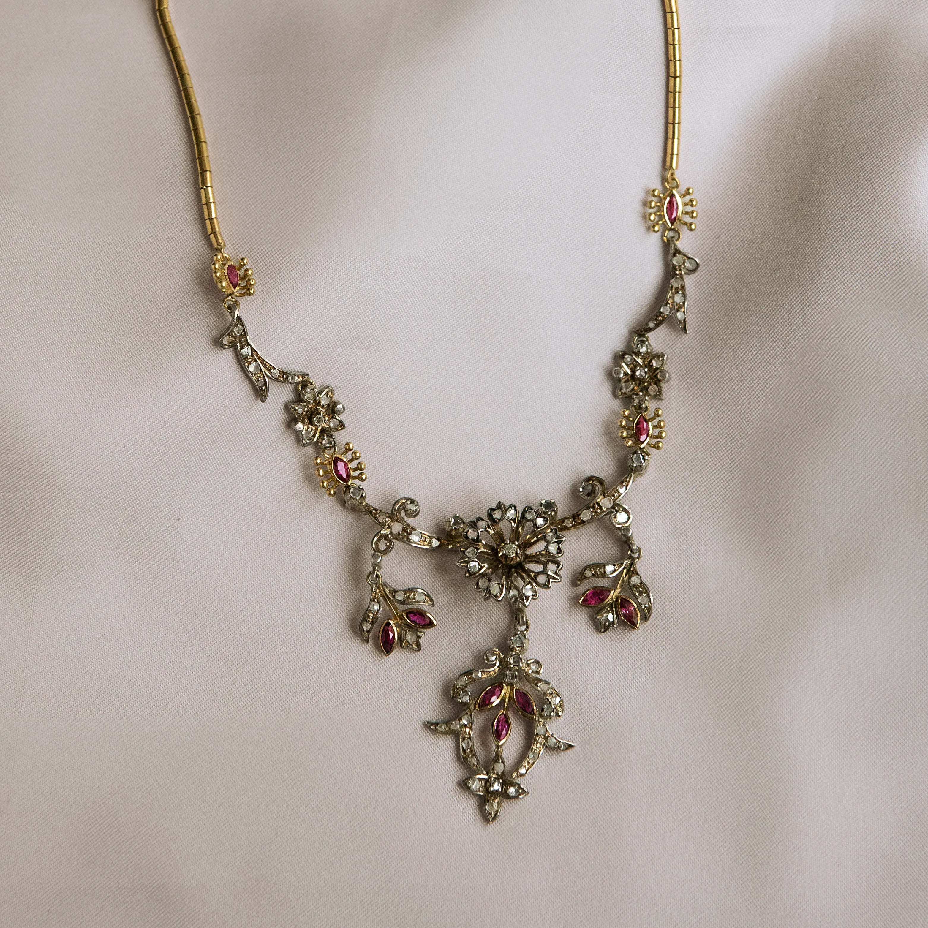 C7231 - Diamond and ruby necklace 1 C7231 - Diamond and ruby necklace