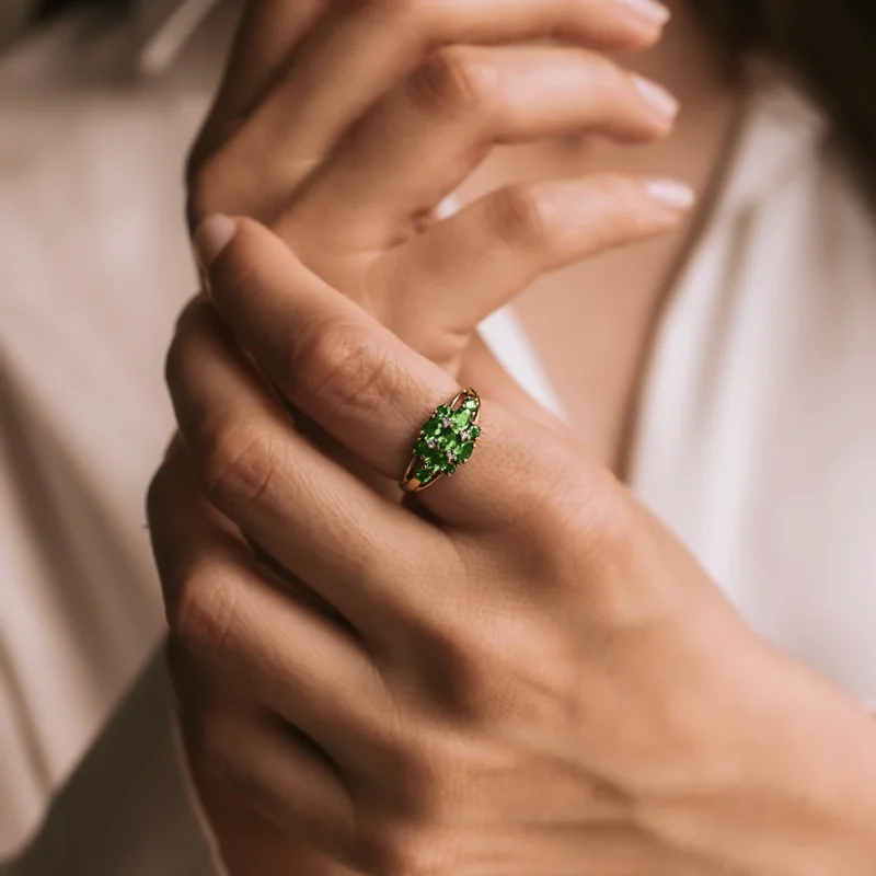 Alternative view of S7594 - Rosetón diópsidos y diamantes