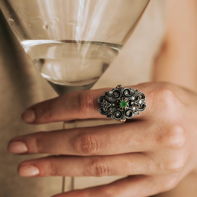 Alternative view of S7147 - Emerald Antique Shuttle ring