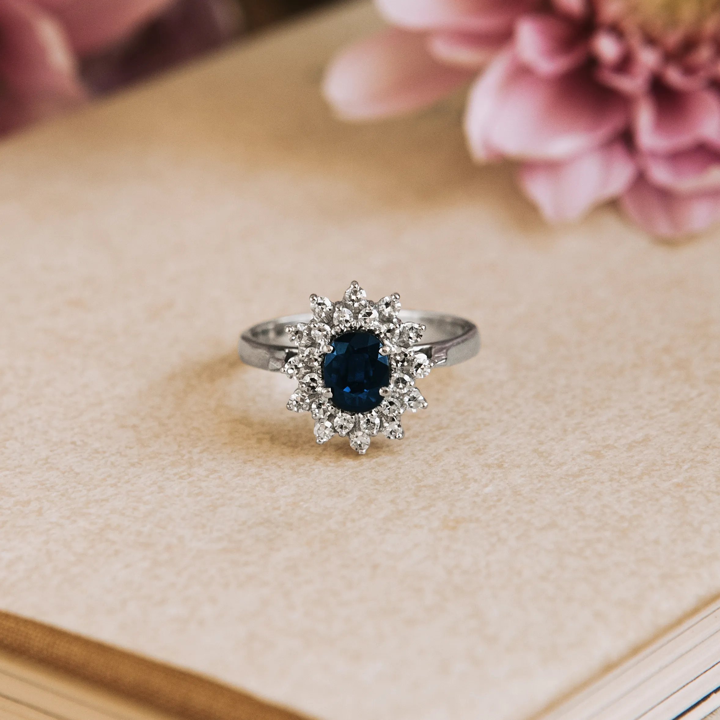 S7517 - Vintage sapphire rosette ring 1 S7517 - Vintage sapphire rosette ring
