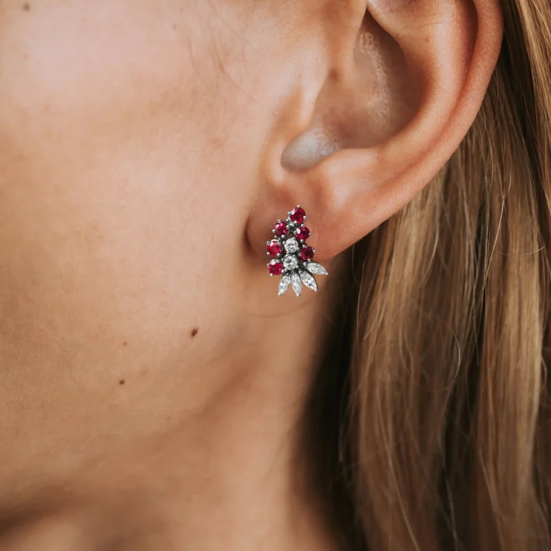 Alternative view of P7519 - Pendientes rubíes y diamantes