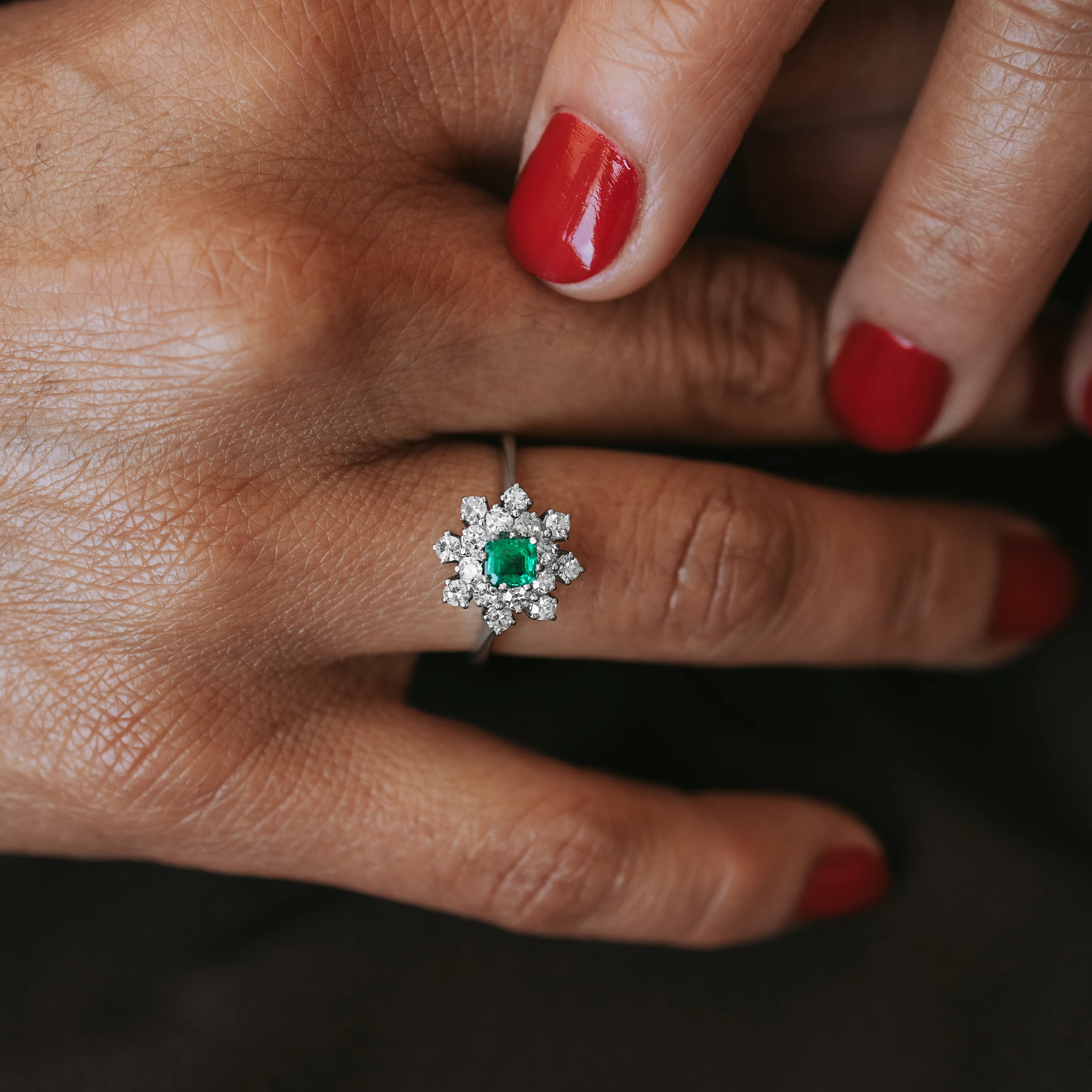 S7731 - Vintage Emerald Rosette ring 2 S7731 - Vintage Emerald Rosette ring - Image 2