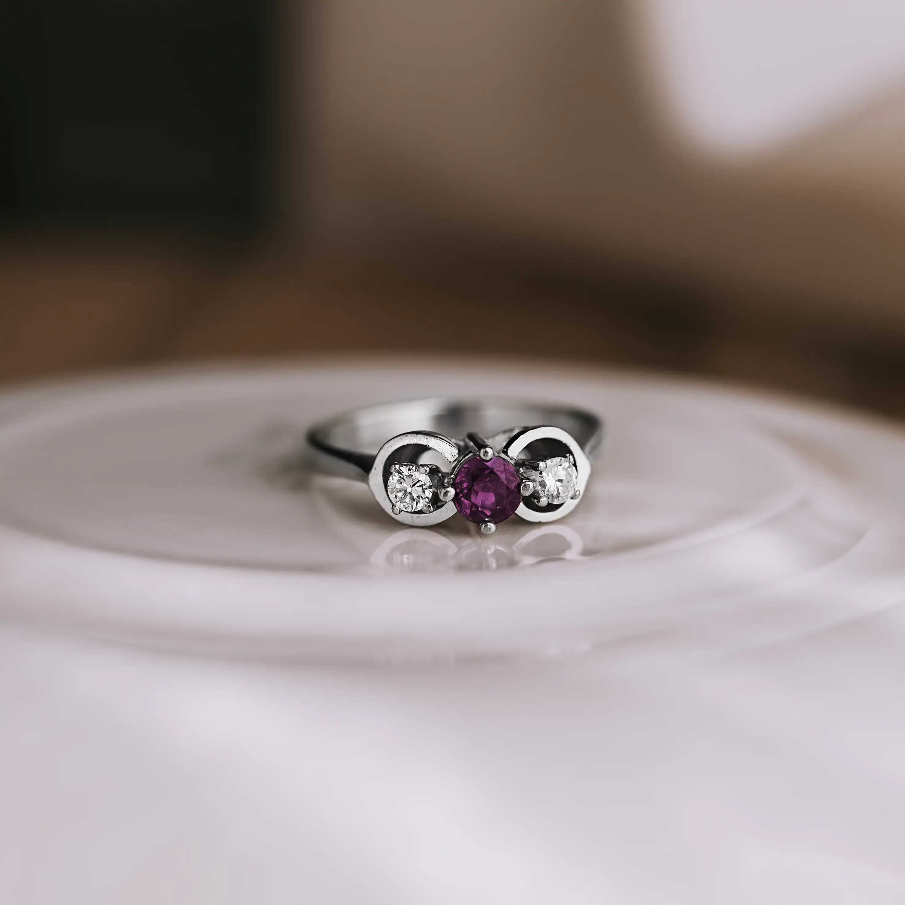 S7861 - Tresillo rubí y diamantes 1 S7861 - Tresillo rubí y diamantes