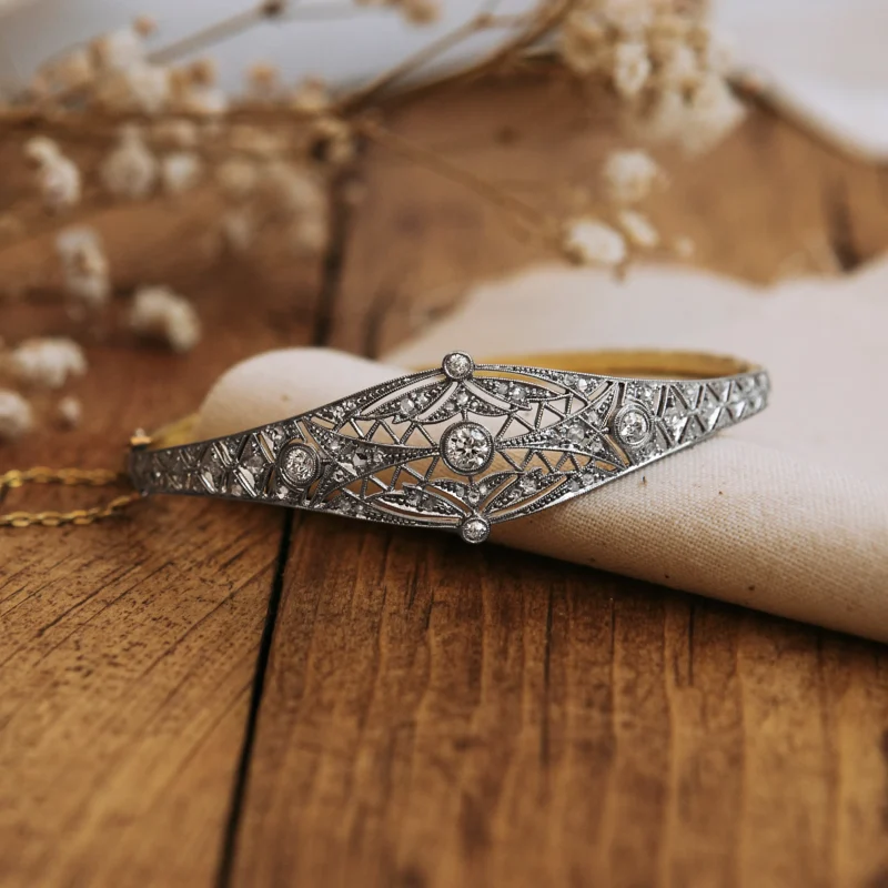 Antique Engagement Bracelets: History, Meaning, and Why They Are Trending Again 14 pulsera-de-pedida