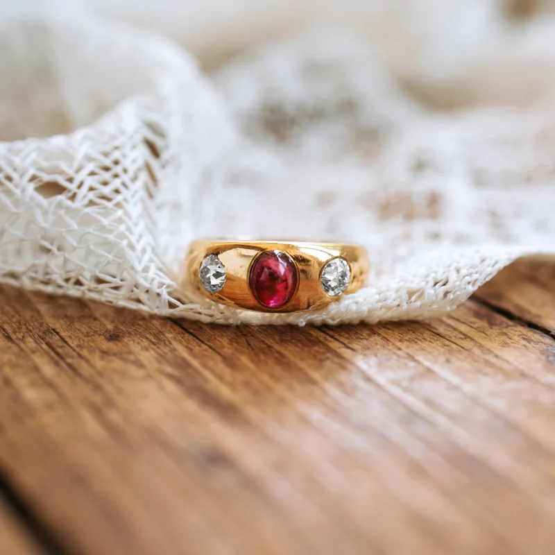 S7732 - Tresillo rubí y diamantes