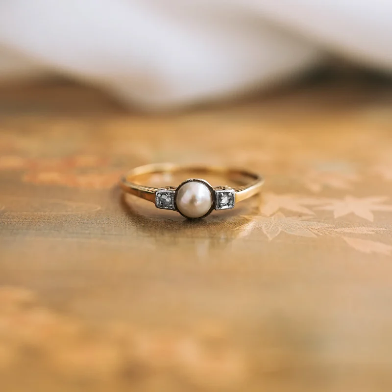 S7831 - Tresillo perla y diamantes