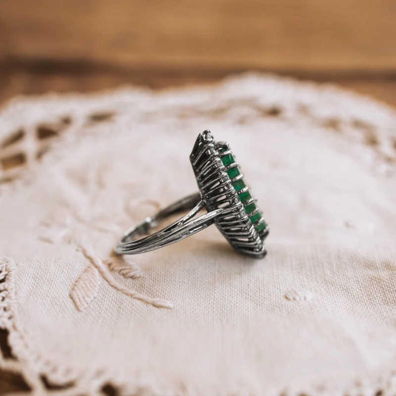 S3605 - Marquise-cut emerald halo ring 5 S3605 - Marquise-cut emerald halo ring - Image 3