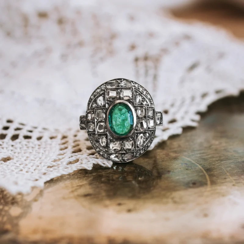 S3936 - Emerald halo ring