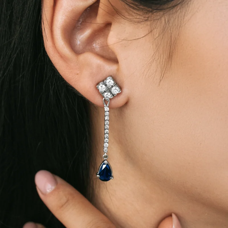 Alternative view of P6153 - Pendientes zafiros y diamantes