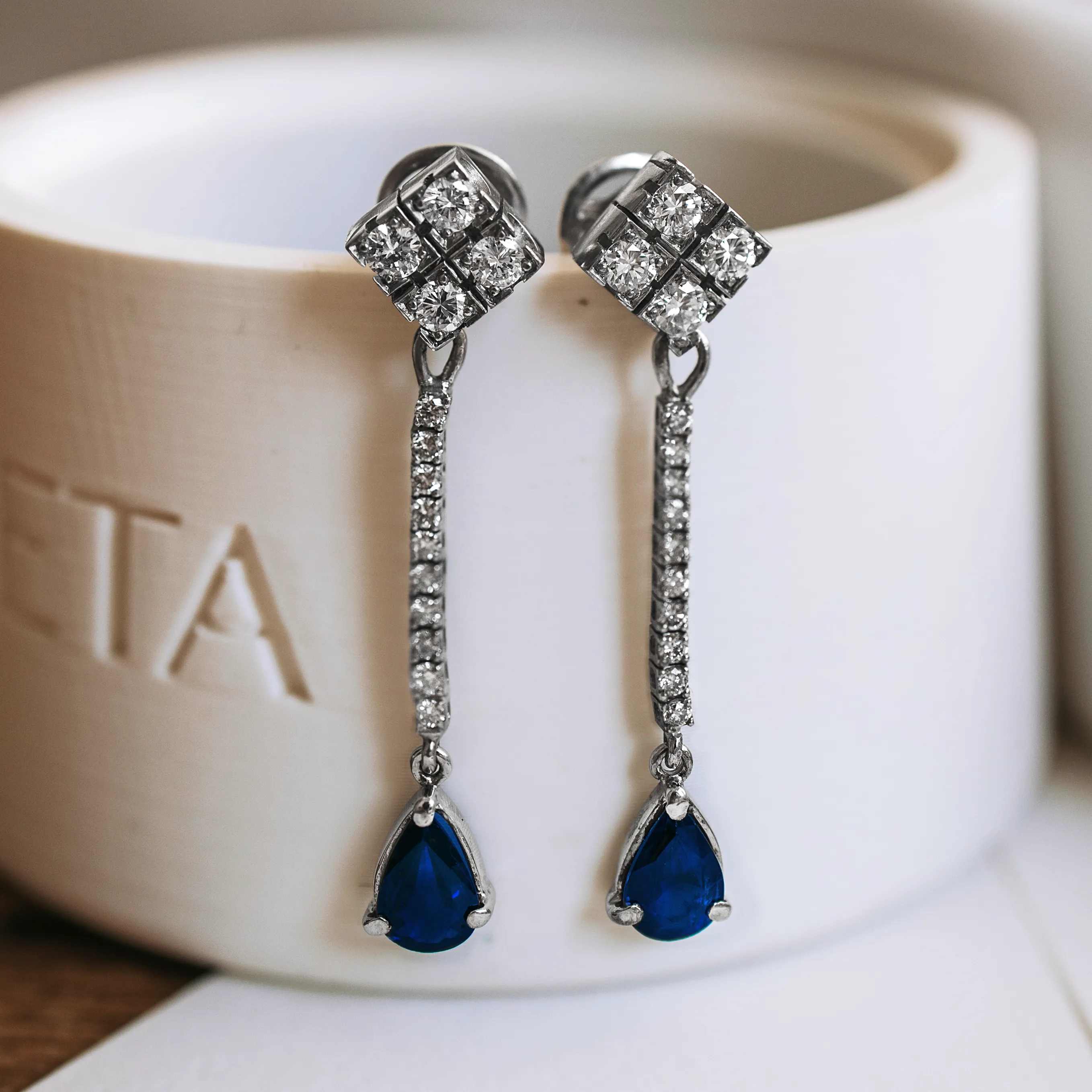 P6153 - Pendientes zafiros y diamantes 1 P6153 - Pendientes zafiros y diamantes