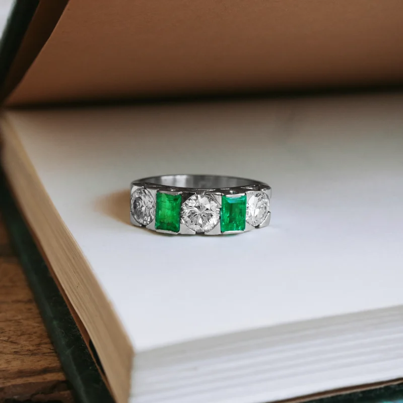 S8177 - Cinquillo diamantes y esmeraldas