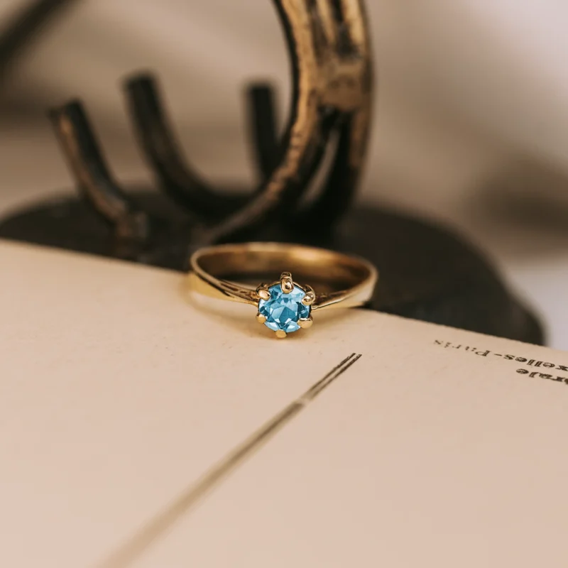 S8031 - Solitario vintage topacio