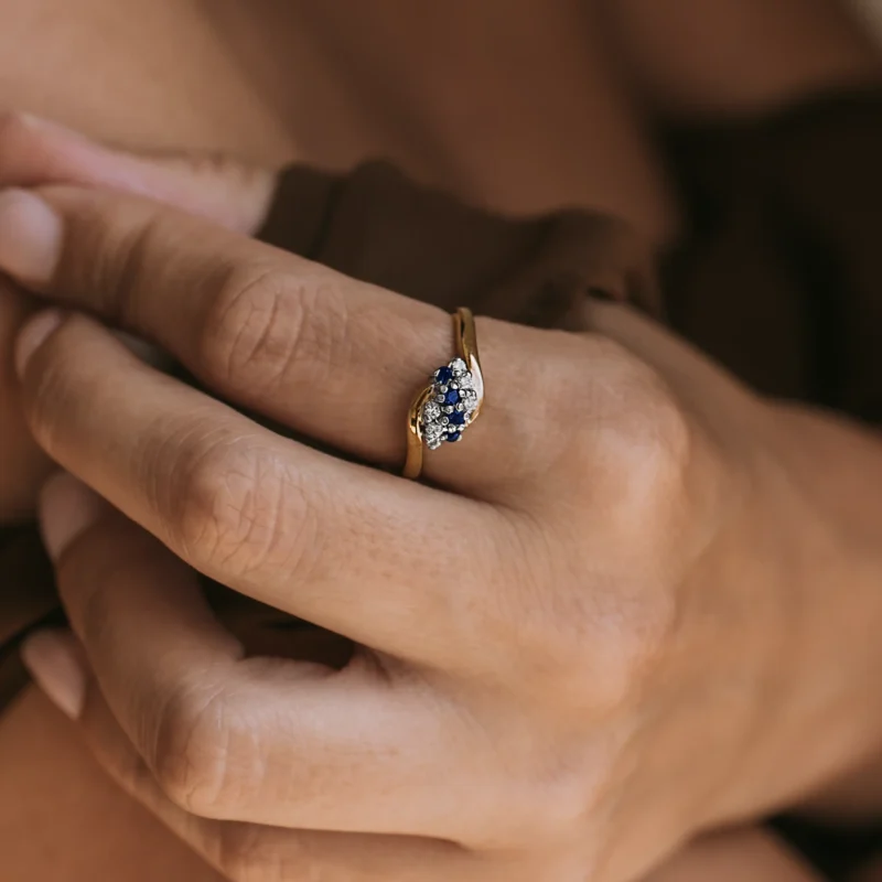 Alternative view of S8074 - Rosetón zafiros y diamantes