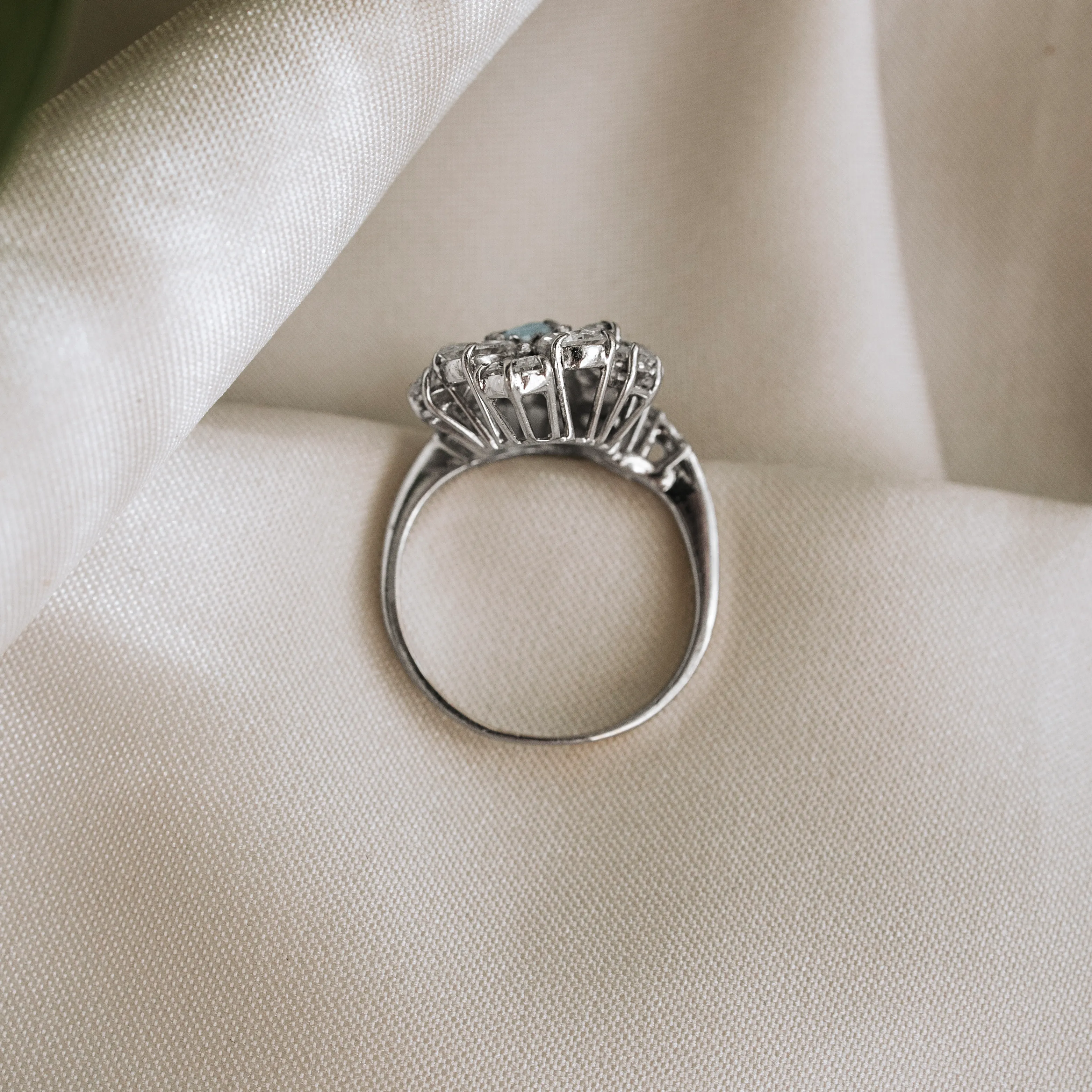S5182 - Sortija aguamarina y diamantes 3 S5182 - Sortija aguamarina y diamantes - Imagen 3