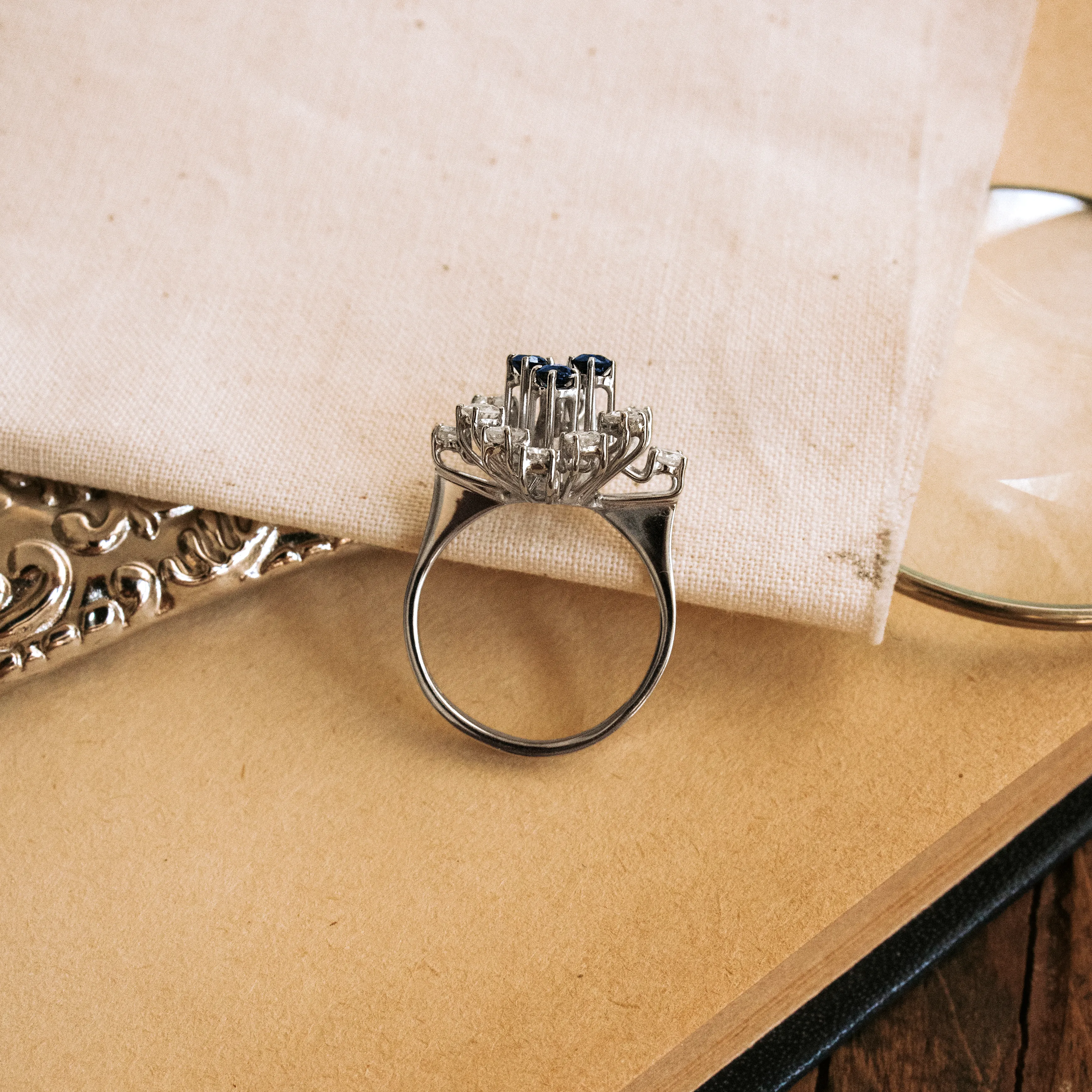 S1765 - Sapphire and diamond cluster ring 3 S1765 - Sapphire and diamond cluster ring - Image 3
