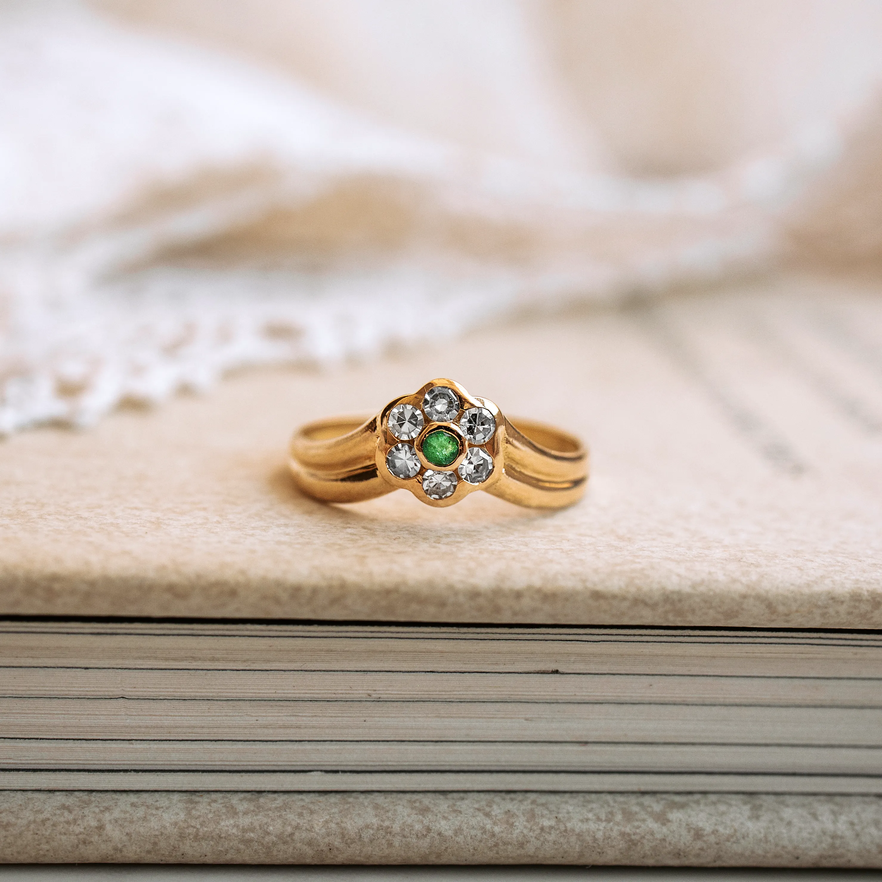 S4106 – Roseta vintage esmeralda