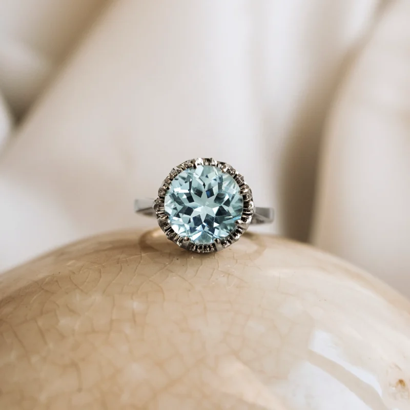 S7907 - Vintage topaz solitaire ring