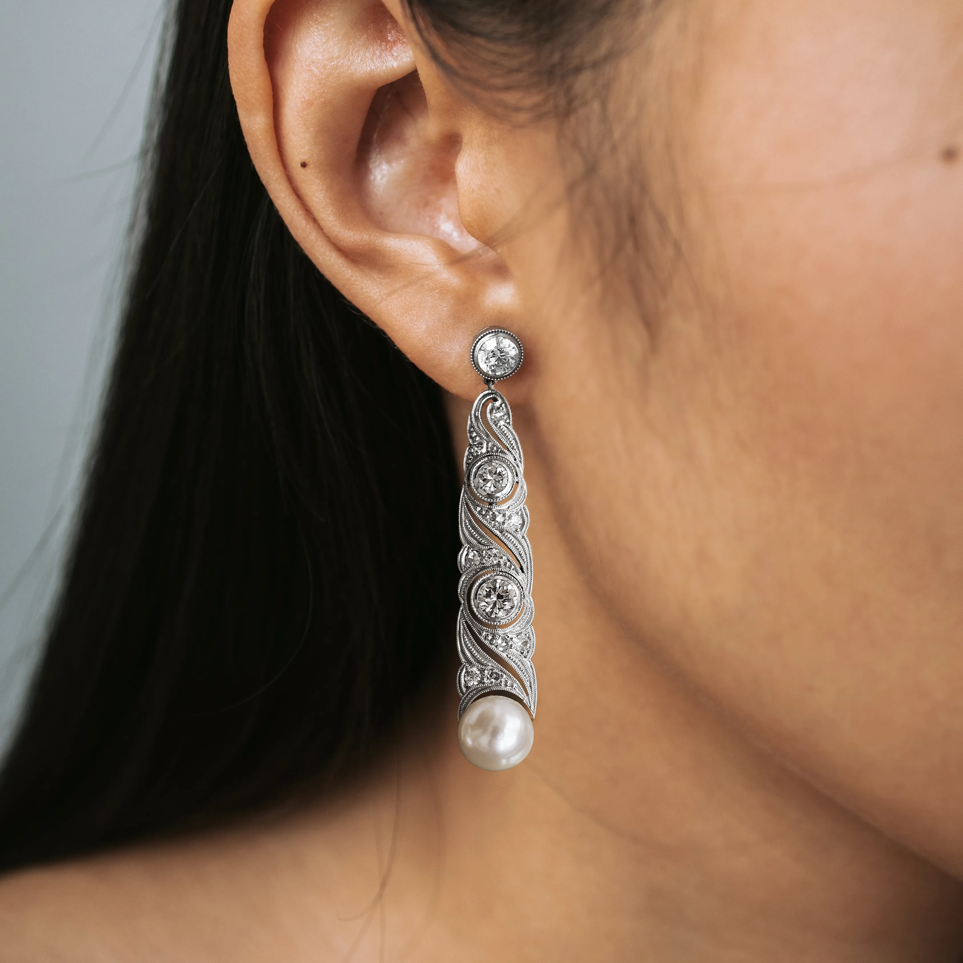 P6591 - Diamond and pearl earrings 2 P6591 - Diamond and pearl earrings - Image 2