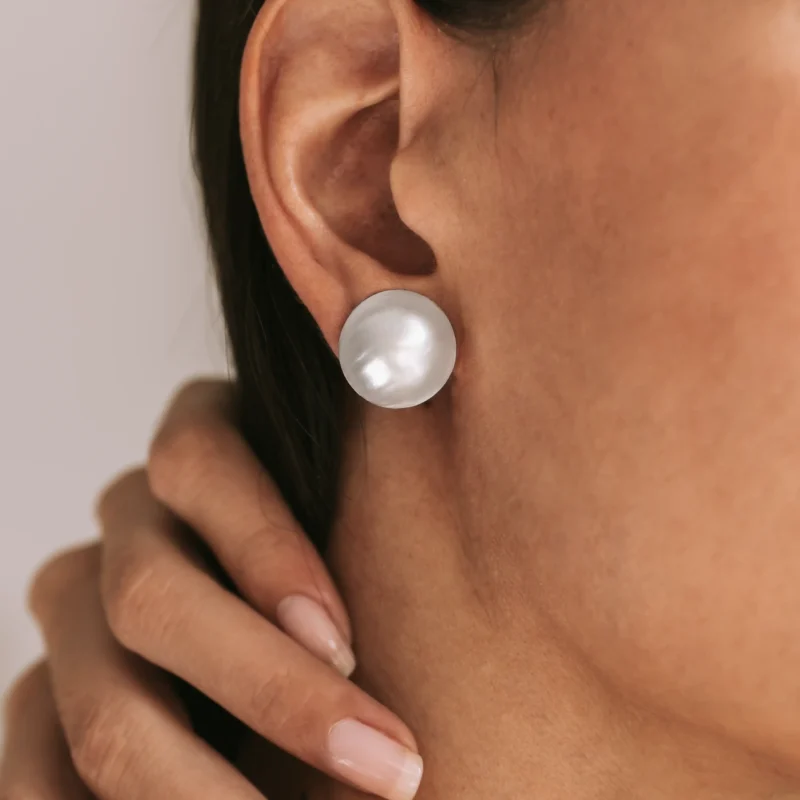 Alternative view of P7168 - Vintage pearl earrings