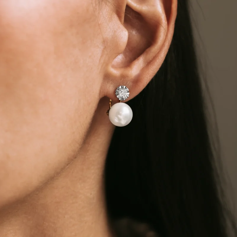 Alternative view of P7713 - Pendientes diamantes y perlas