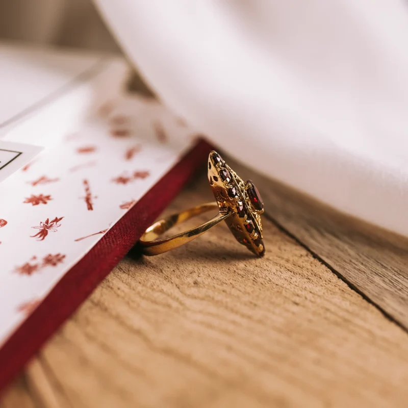 S8116 - Vintage Garnet Shuttle Ring 5 S8116 - Vintage Garnet Shuttle Ring - Image 3
