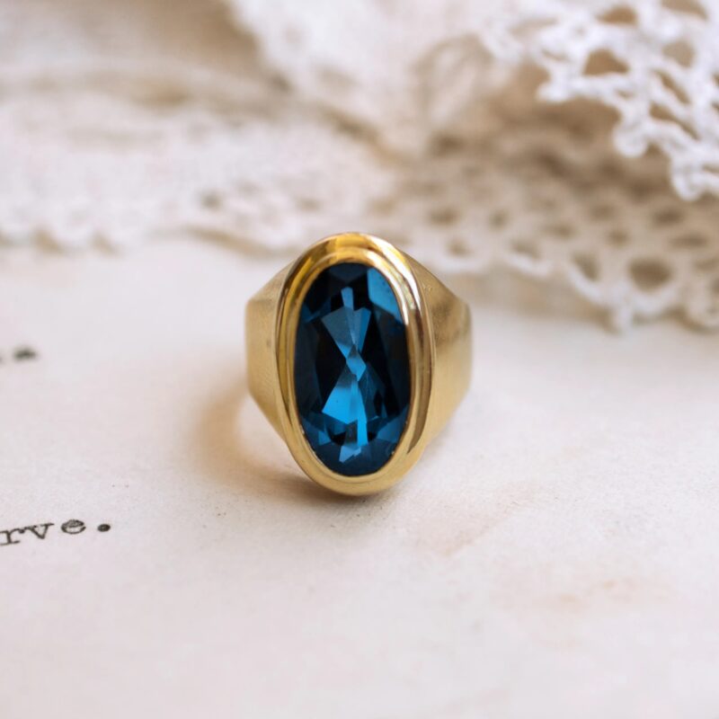 S7768 - Vintage topaz ring