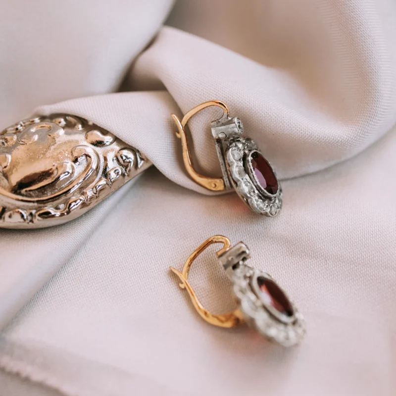 P7934 - Pendientes granates y diamantes - Imagen 3