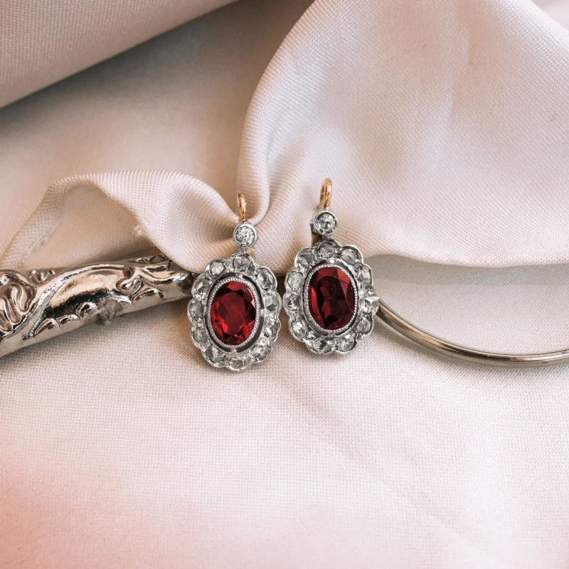 P7934 - Pendientes granates y diamantes
