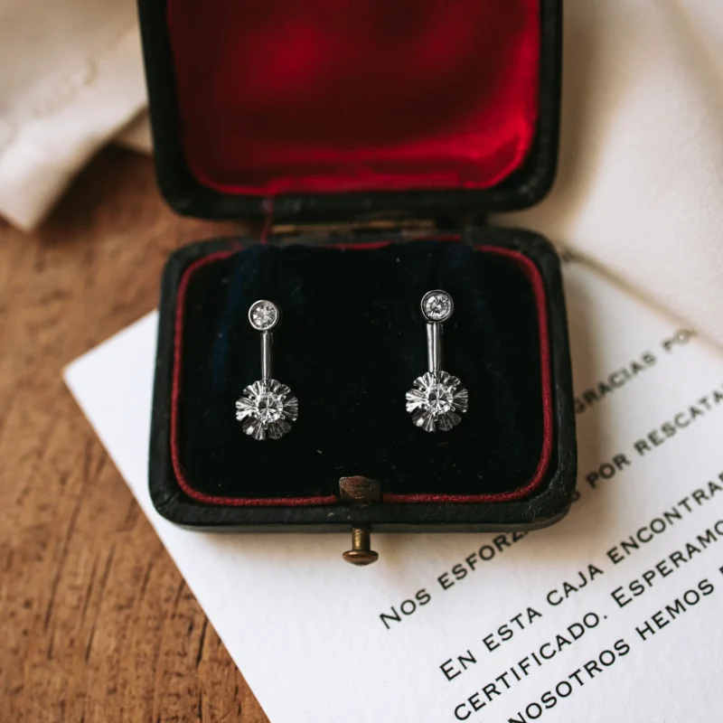 P8138 - Pendientes antiguos
