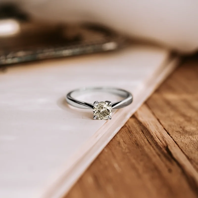 S8290 - Solitario vintage