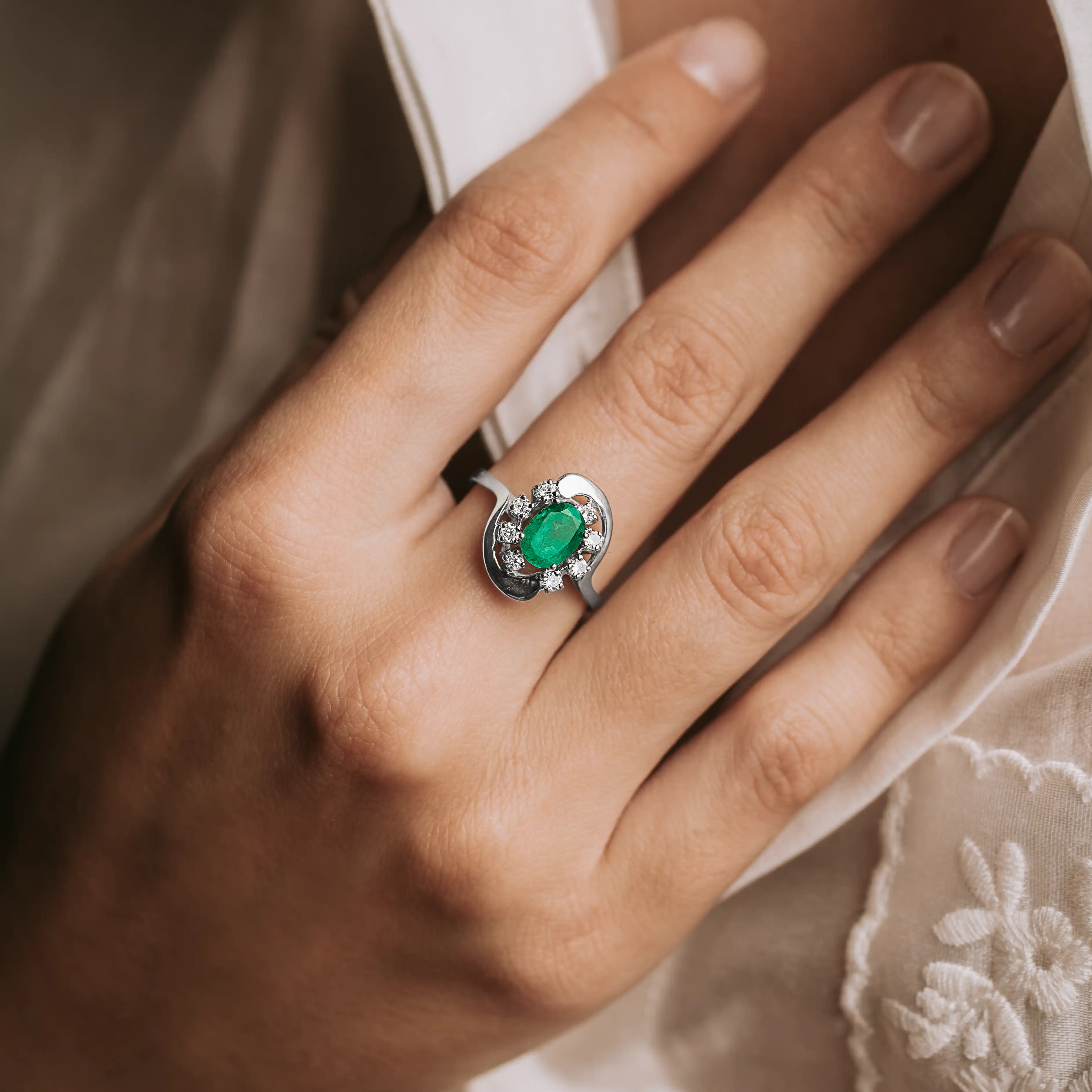 S8565 - Roseta esmeralda y diamantes 2 S8565 - Roseta esmeralda y diamantes - Imagen 2